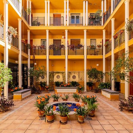 San Vicente-Museo Apartamento Seville Luaran gambar