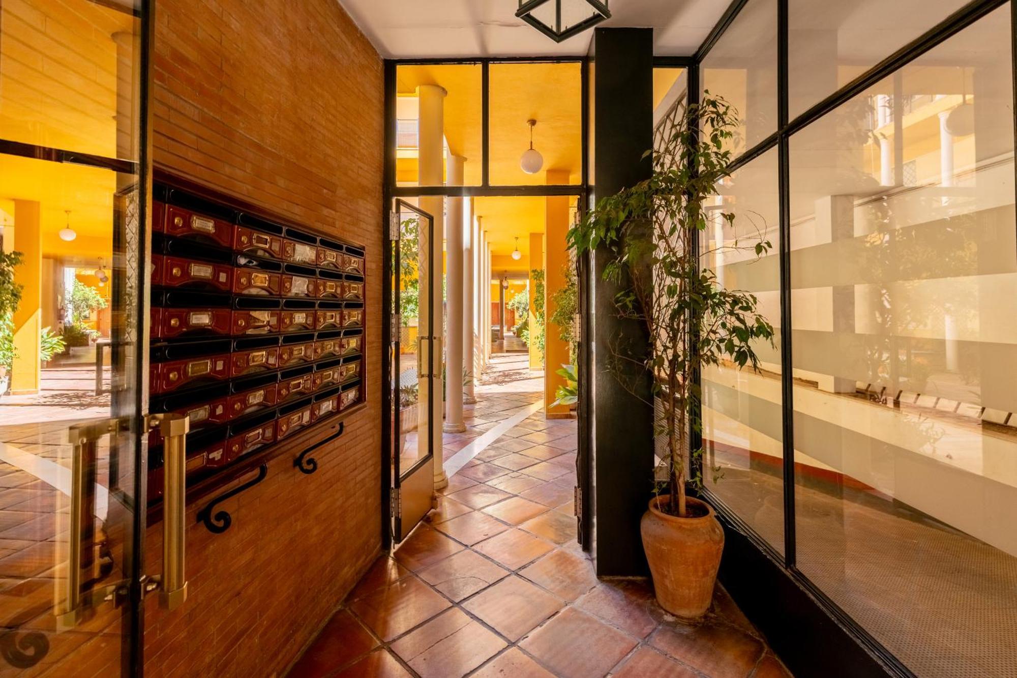 San Vicente-Museo Apartamento Seville Luaran gambar