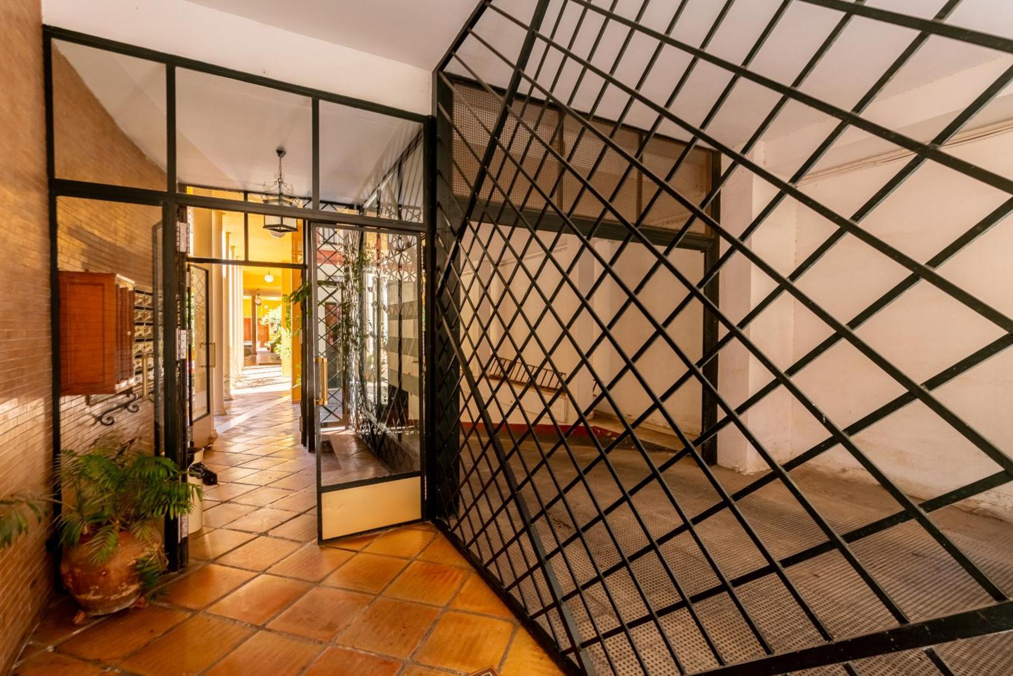 San Vicente-Museo Apartamento Seville Luaran gambar