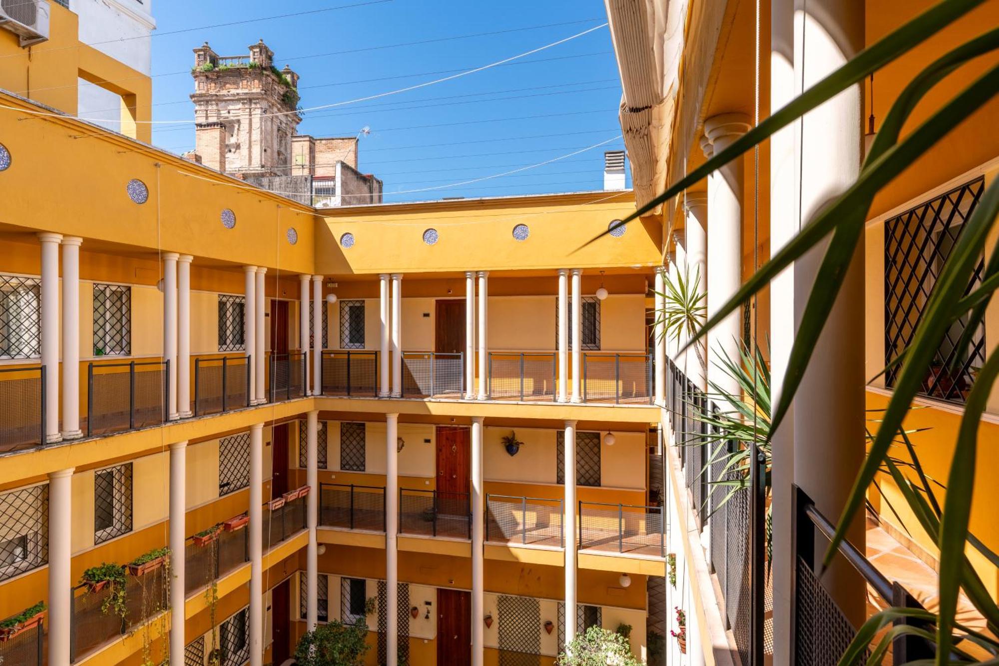 San Vicente-Museo Apartamento Seville Luaran gambar